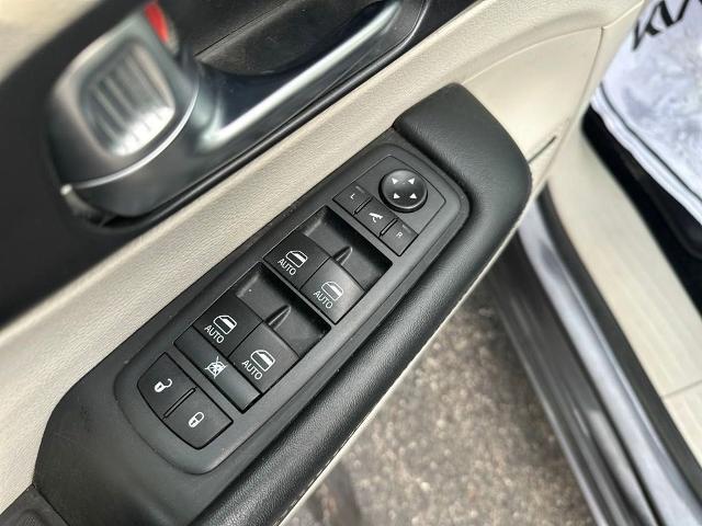 2020 Chrysler Pacifica Vehicle Photo in Canton, MI 48188