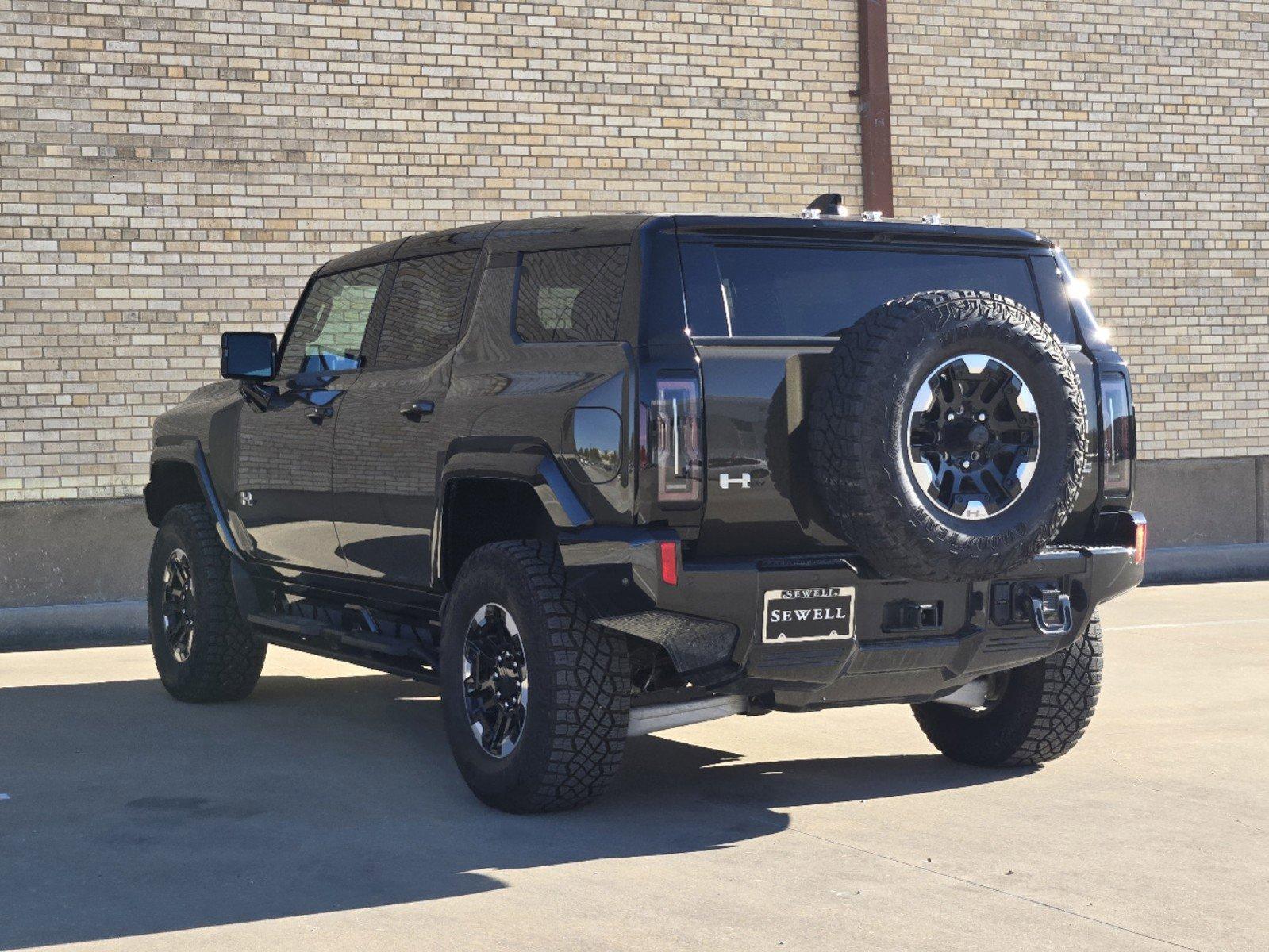 2025 GMC HUMMER EV SUV Vehicle Photo in DALLAS, TX 75209-3016