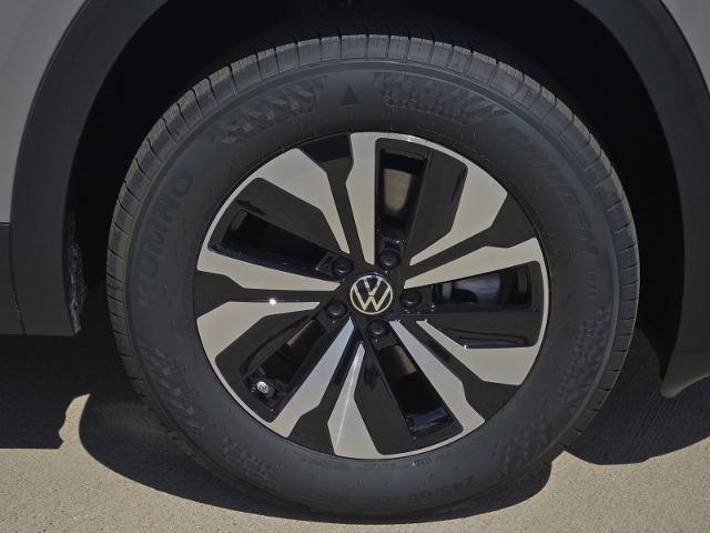 2024 Volkswagen Atlas Vehicle Photo in Weatherford, TX 76087