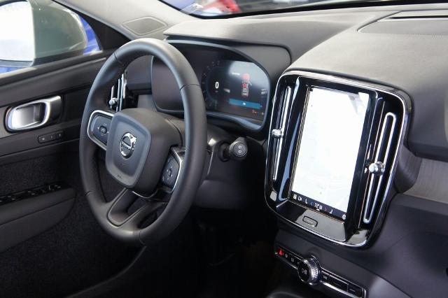 2023 Volvo XC40 Vehicle Photo in Grapevine, TX 76051