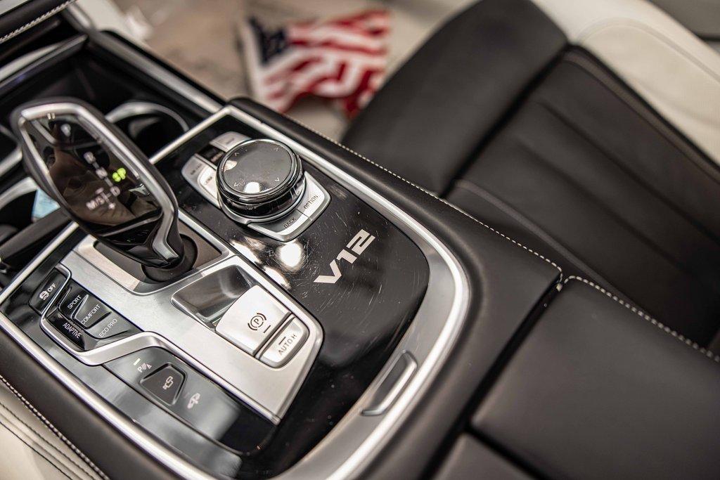 2018 BMW M760i xDrive Vehicle Photo in Saint Charles, IL 60174