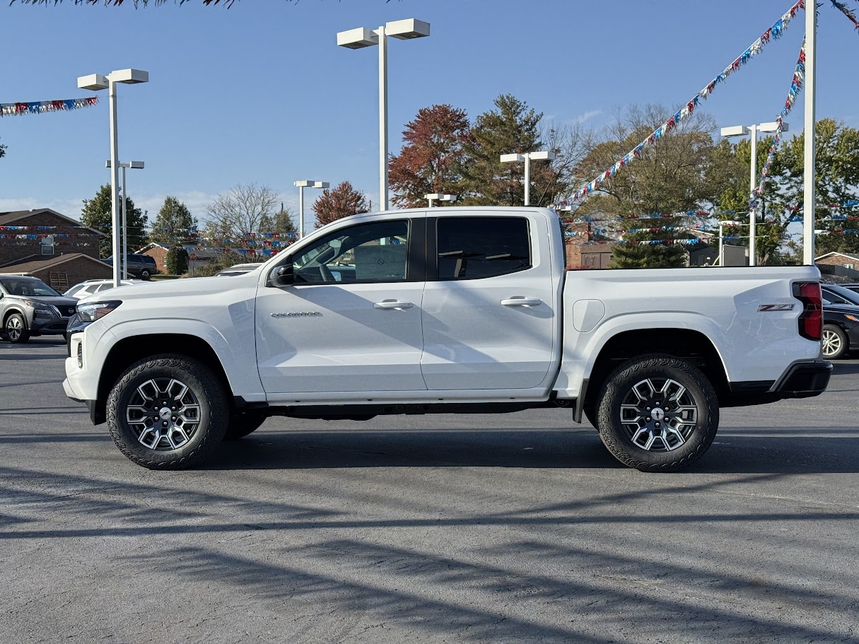 2024 Chevrolet Colorado Vehicle Photo in BOONVILLE, IN 47601-9633