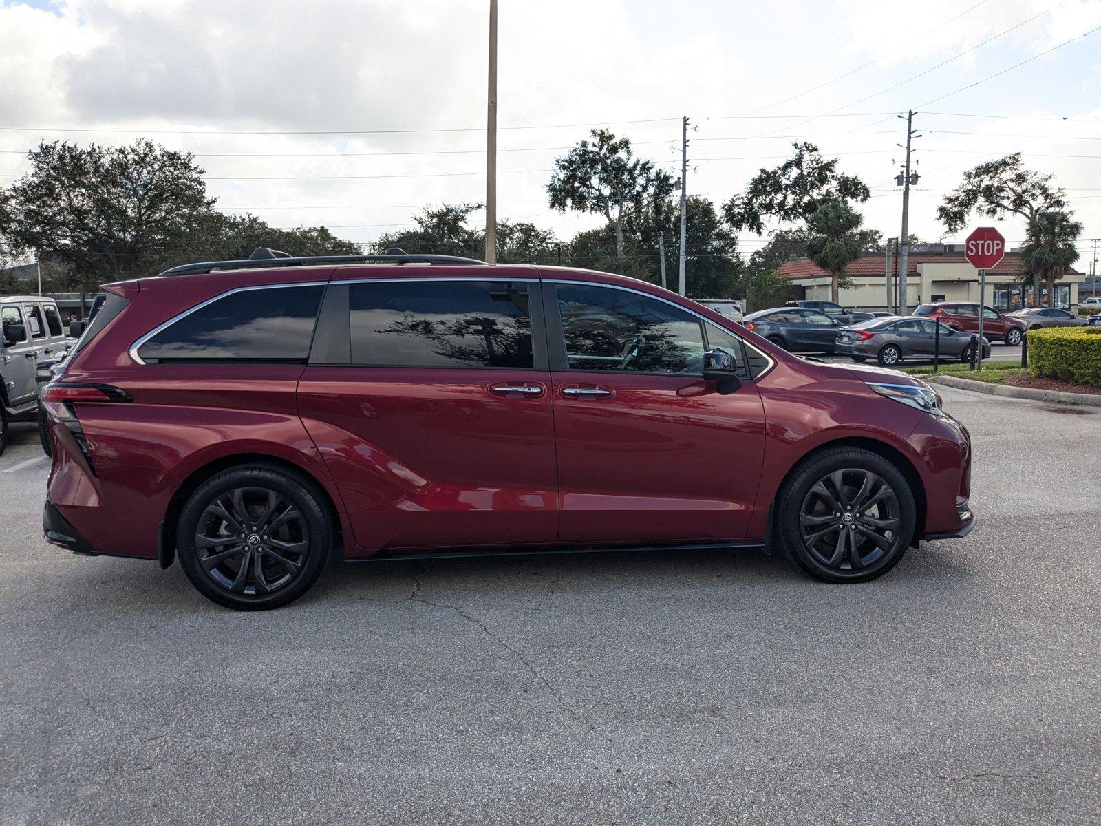 2022 Toyota Sienna Vehicle Photo in Winter Park, FL 32792