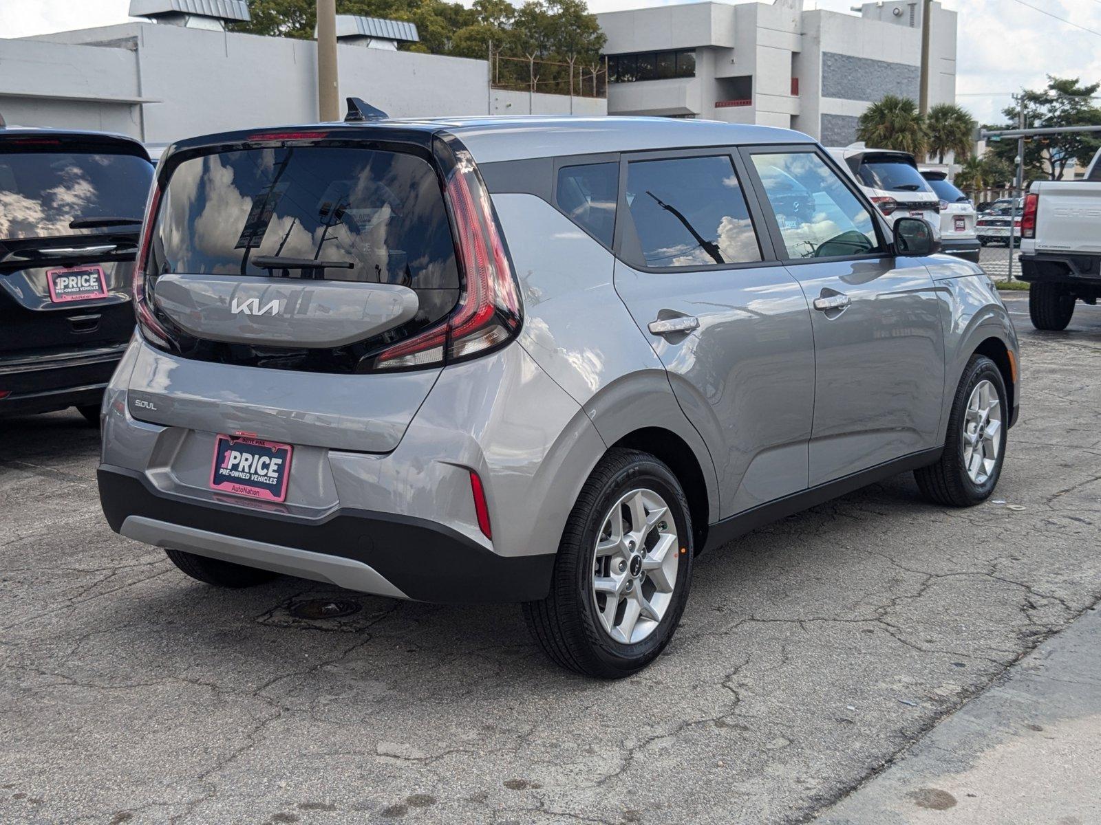 2024 Kia Soul Vehicle Photo in MIAMI, FL 33134-2699