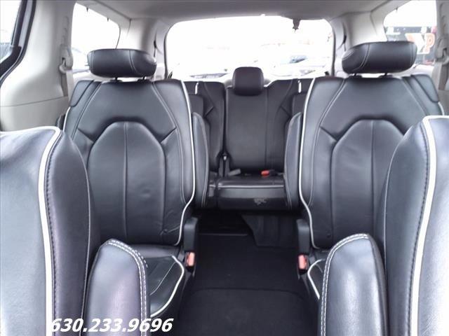 2022 Chrysler Pacifica Vehicle Photo in Saint Charles, IL 60174