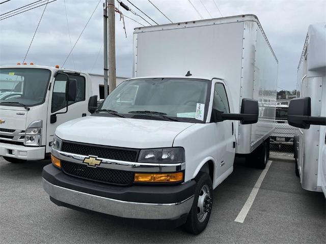 2023 Chevrolet Express Commercial Cutaway Vehicle Photo in ALCOA, TN 37701-3235