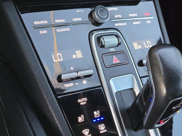 2020 Porsche Cayenne Vehicle Photo in Weatherford, TX 76087-8771