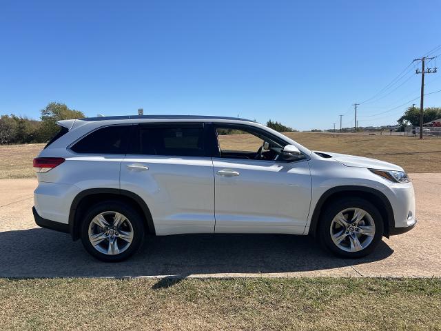 2017 Toyota Highlander Vehicle Photo in Denison, TX 75020