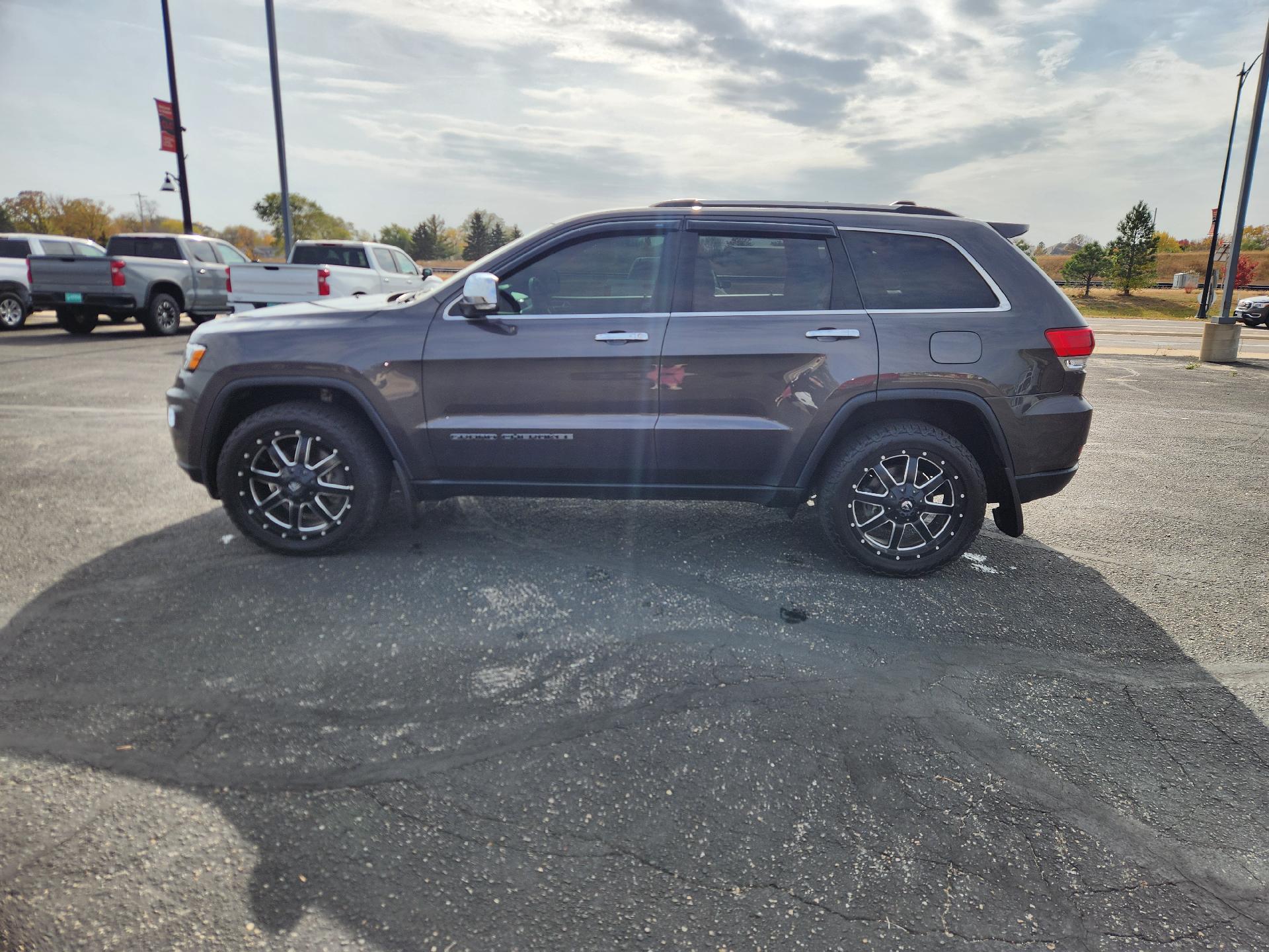 Used 2019 Jeep Grand Cherokee Limited with VIN 1C4RJFBT8KC849874 for sale in Staples, Minnesota