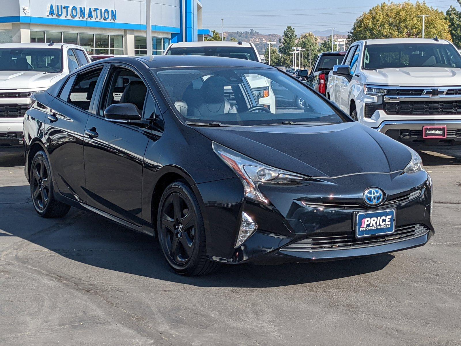 2017 Toyota Prius Vehicle Photo in VALENCIA, CA 91355-1705