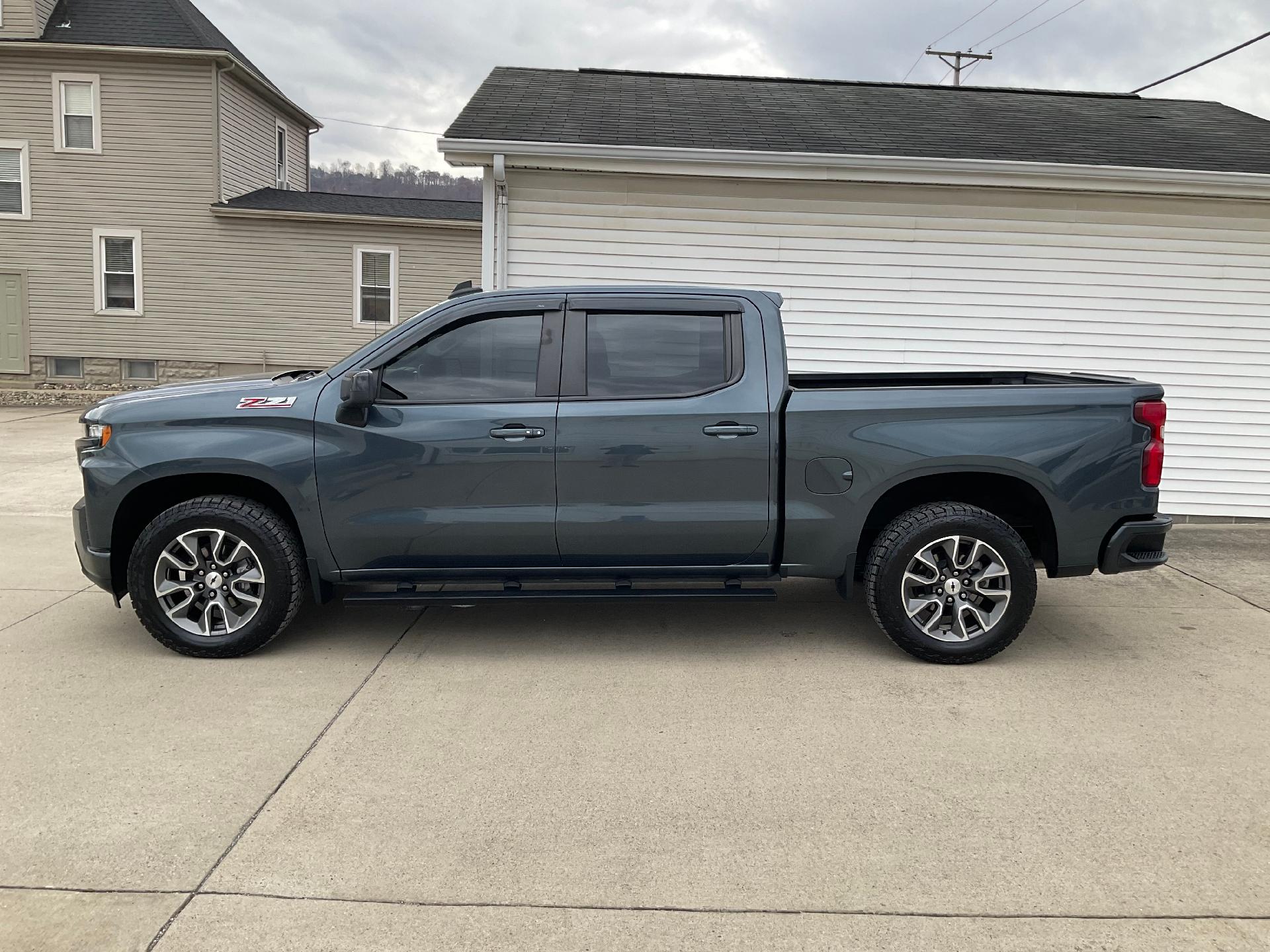 Used 2021 Chevrolet Silverado 1500 RST with VIN 3GCUYEED1MG191397 for sale in Moundsville, WV