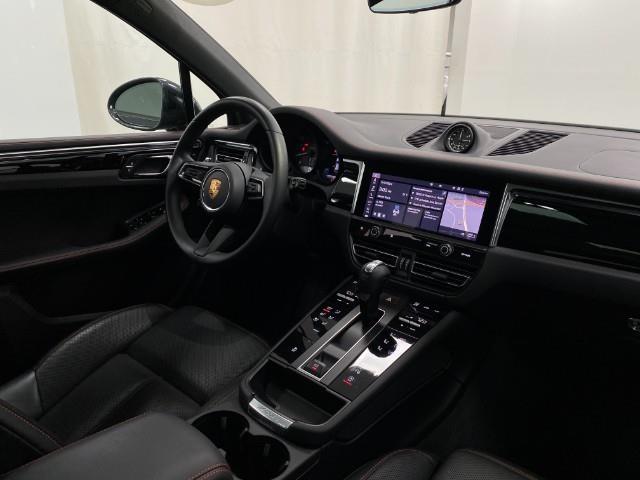 2022 Porsche Macan Vehicle Photo in Appleton, WI 54913