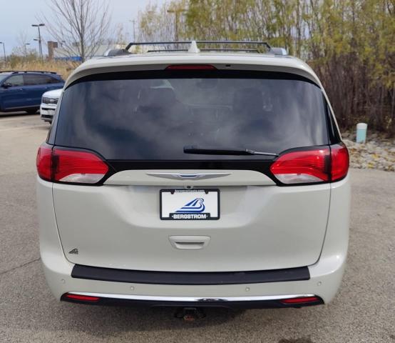 2017 Chrysler Pacifica Vehicle Photo in Appleton, WI 54914