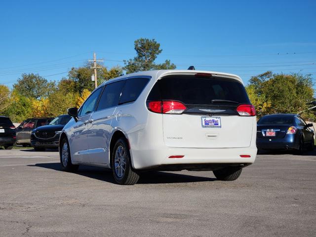 2022 Chrysler Voyager Vehicle Photo in Lawton, OK 73505