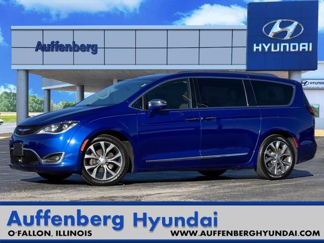 2018 Chrysler Pacifica Vehicle Photo in O'Fallon, IL 62269