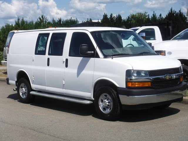 2022 Chevrolet Express Cargo 2500 Vehicle Photo in JASPER, GA 30143-8655