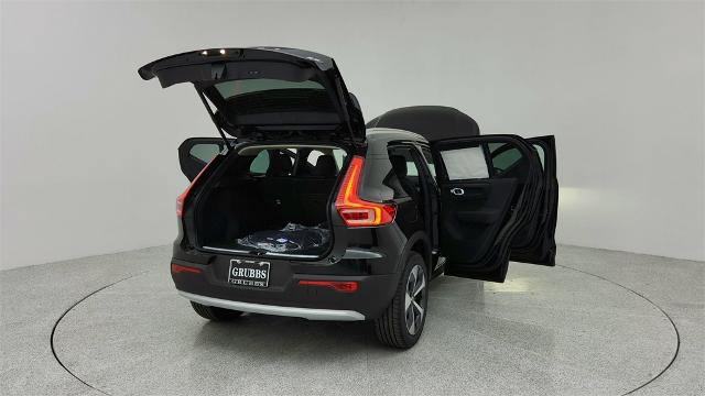 2024 Volvo XC40 Vehicle Photo in Grapevine, TX 76051