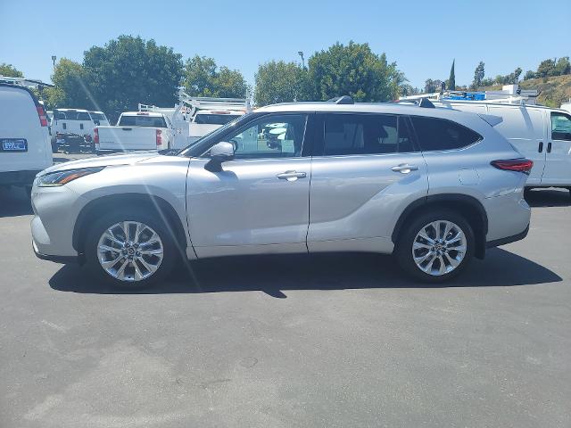 2020 Toyota Highlander Vehicle Photo in LA MESA, CA 91942-8211