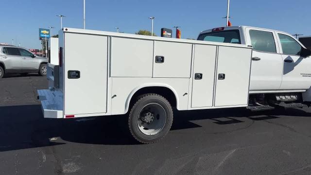 2023 Chevrolet Silverado Chassis Cab Vehicle Photo in INDIANAPOLIS, IN 46227-0991