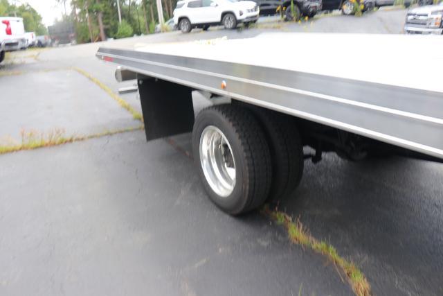 2024 Chevrolet Silverado 5500 HD Vehicle Photo in MONTICELLO, NY 12701-3853