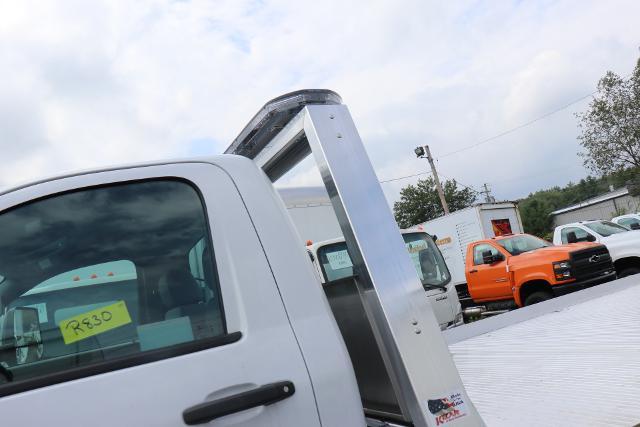 2024 Chevrolet Silverado 5500 HD Vehicle Photo in MONTICELLO, NY 12701-3853