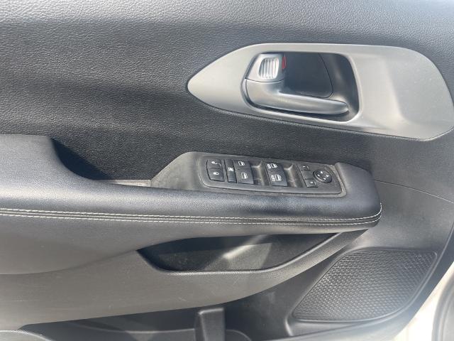 2018 Chrysler Pacifica Vehicle Photo in VENTURA, CA 93003-8585