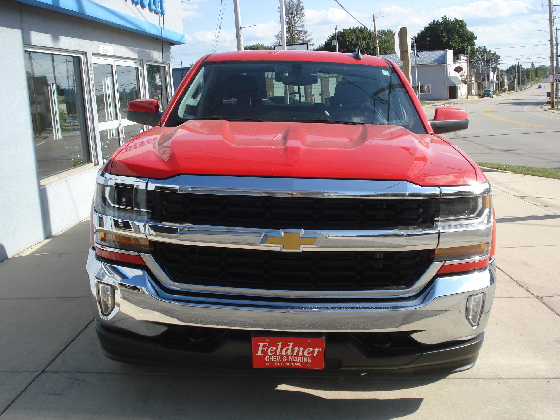 Used 2016 Chevrolet Silverado 1500 LT with VIN 3GCUKREC6GG282623 for sale in Saint Cloud, WI