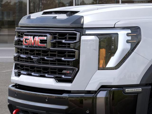 2025 GMC Sierra 2500 HD Vehicle Photo in MEDINA, OH 44256-9631