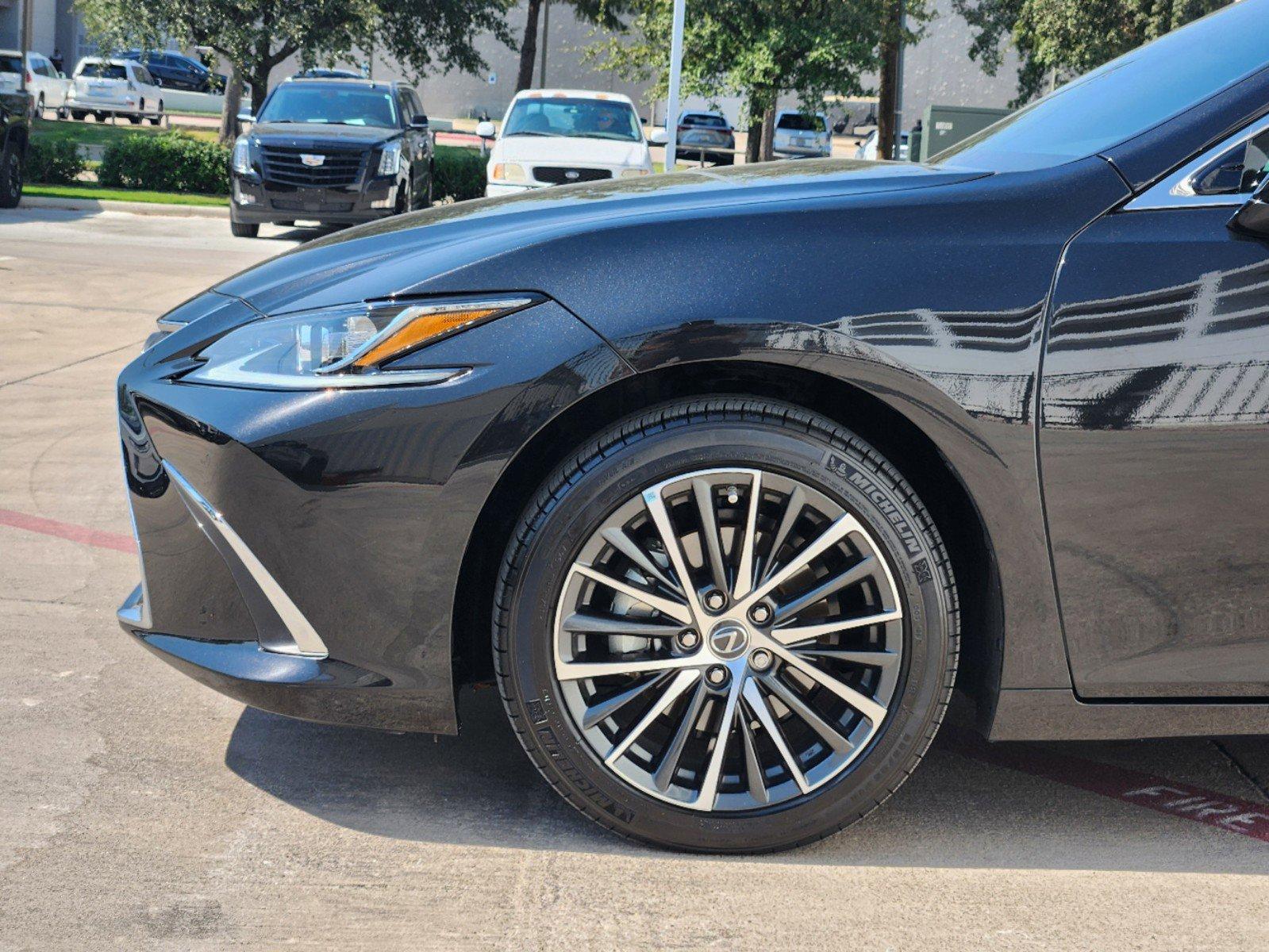 2024 Lexus ES 300h Vehicle Photo in GRAPEVINE, TX 76051-8302