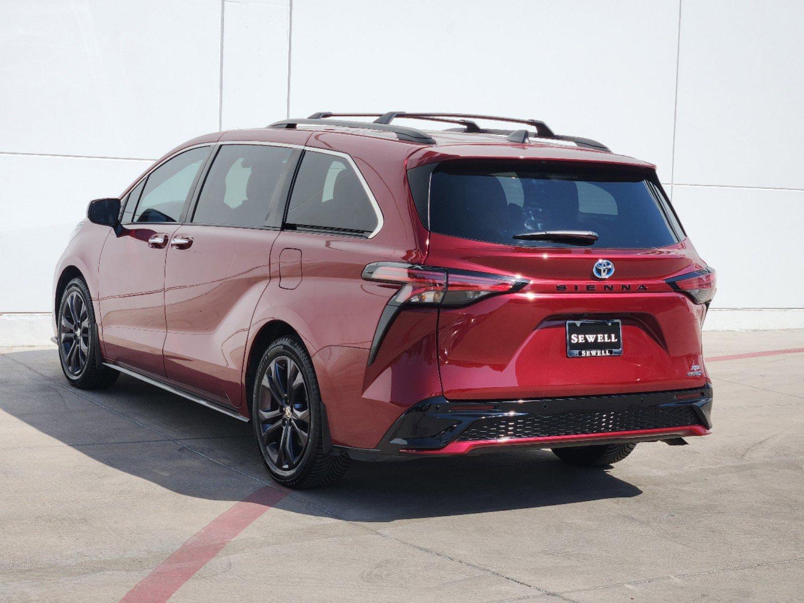 2022 Toyota Sienna Vehicle Photo in GRAPEVINE, TX 76051-8302