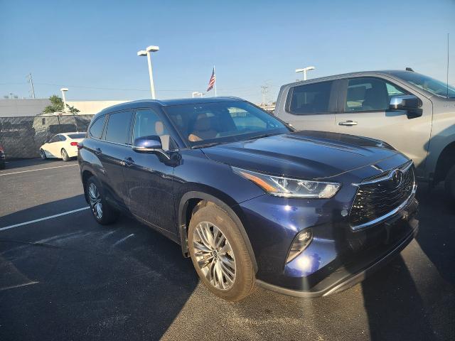 2021 Toyota Highlander Vehicle Photo in MADISON, WI 53713-3220