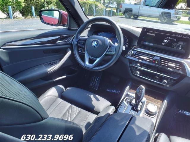 2023 BMW 530e xDrive Vehicle Photo in Saint Charles, IL 60174