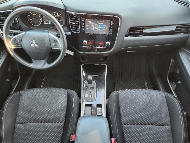 2020 Mitsubishi Outlander Vehicle Photo in Pilot Point, TX 76258