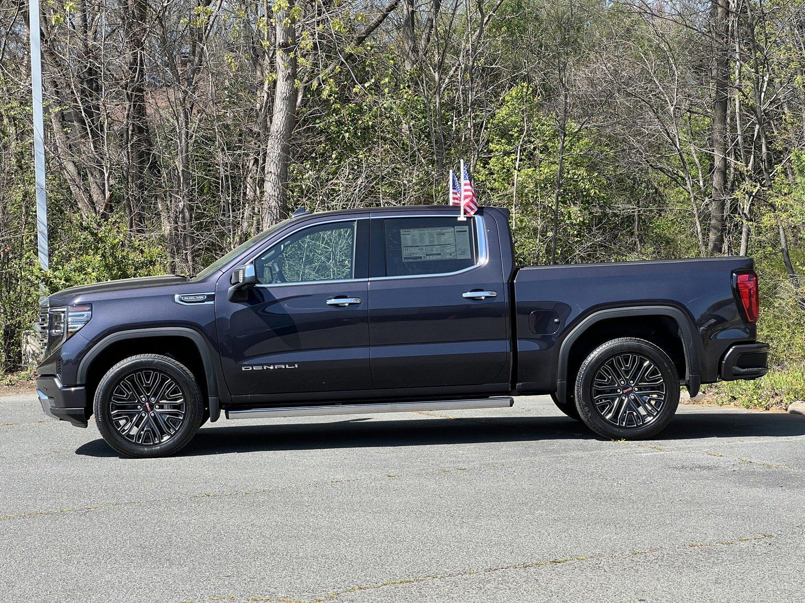 2024 GMC Sierra 1500 Vehicle Photo in MONROE, NC 28110-8431