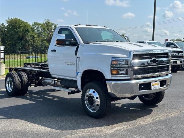 2024 Chevrolet Silverado 5500 HD Vehicle Photo in COLUMBIA, MO 65203-3903