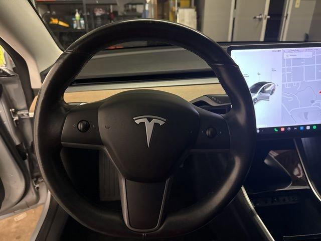 2018 Tesla Model 3 Vehicle Photo in MEDINA, OH 44256-9631