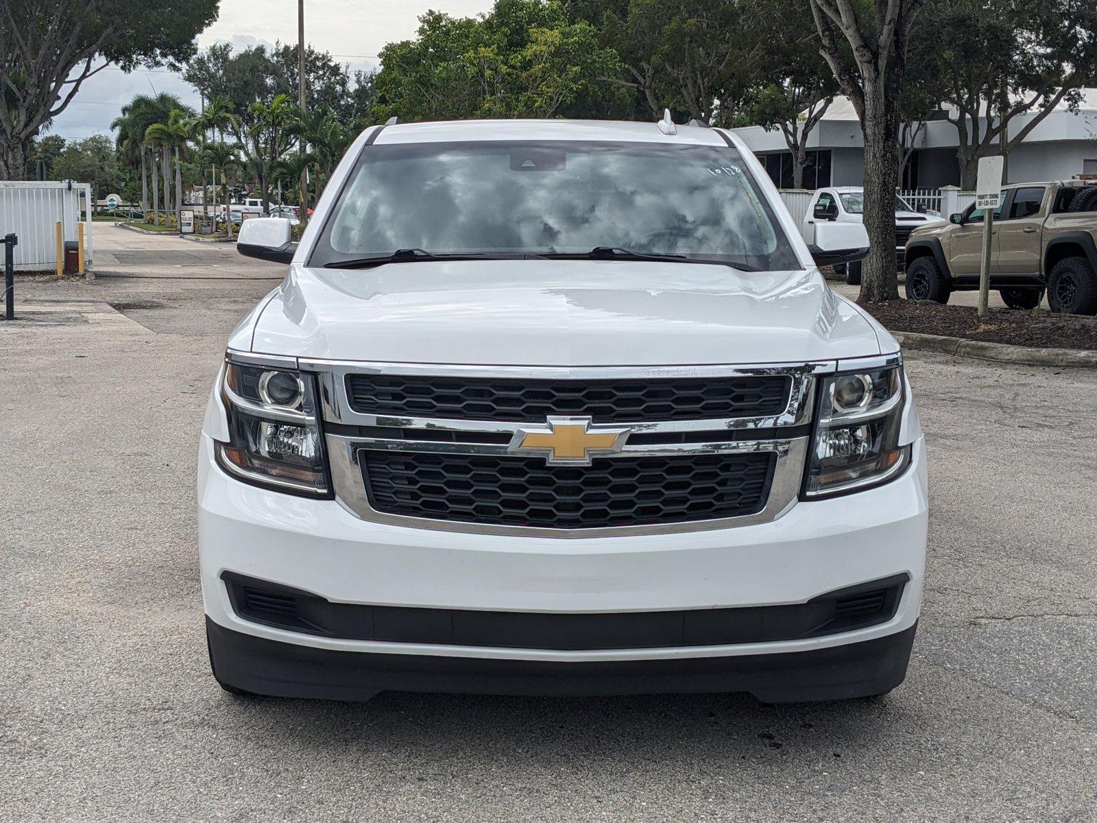 2019 Chevrolet Suburban Vehicle Photo in GREENACRES, FL 33463-3207