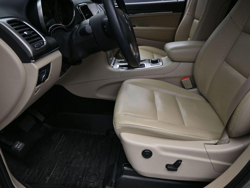 2021 Jeep Grand Cherokee Vehicle Photo in Cedar Rapids, IA 52402