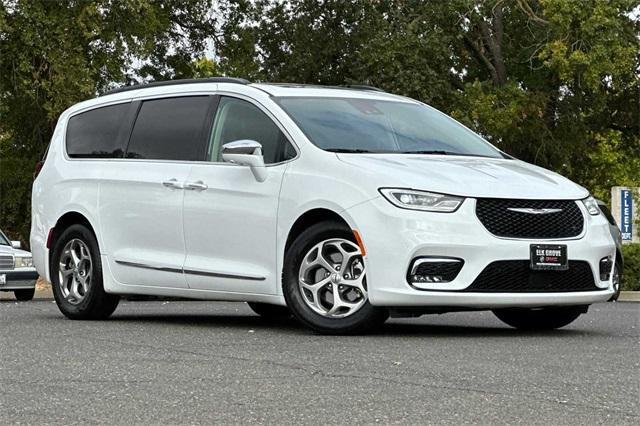 2022 Chrysler Pacifica Vehicle Photo in ELK GROVE, CA 95757-8703