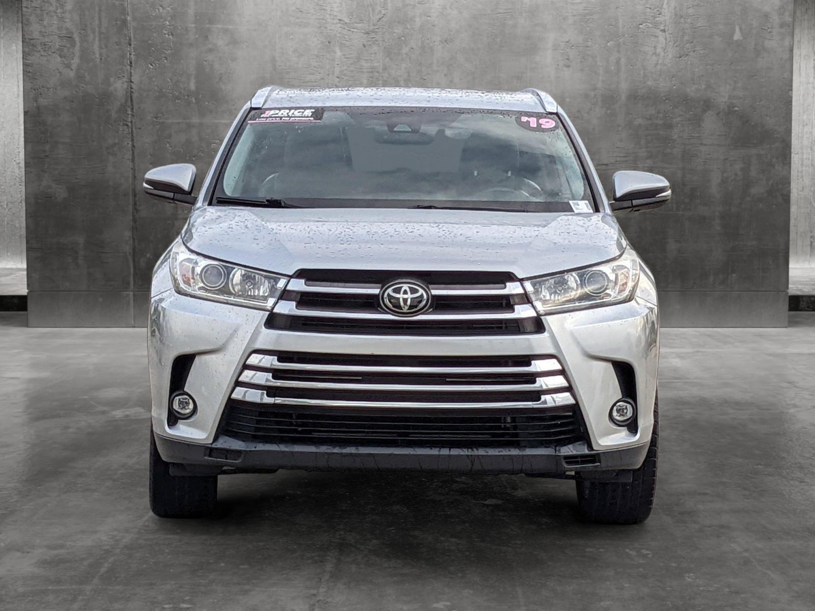 2019 Toyota Highlander Vehicle Photo in Davie, FL 33331