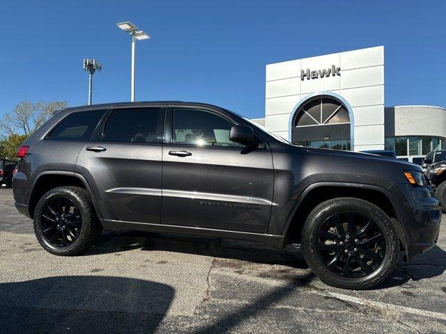 2017 Jeep Grand Cherokee Vehicle Photo in Saint Charles, IL 60174