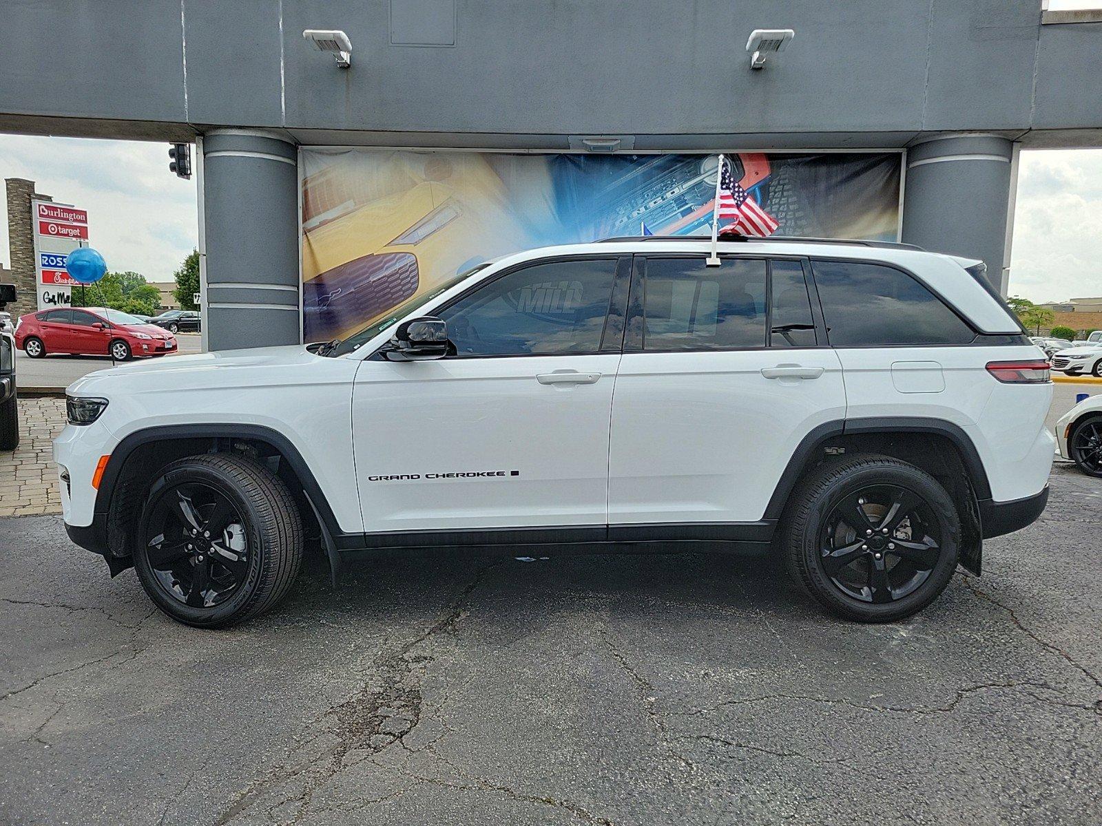 2023 Jeep Grand Cherokee Vehicle Photo in Plainfield, IL 60586