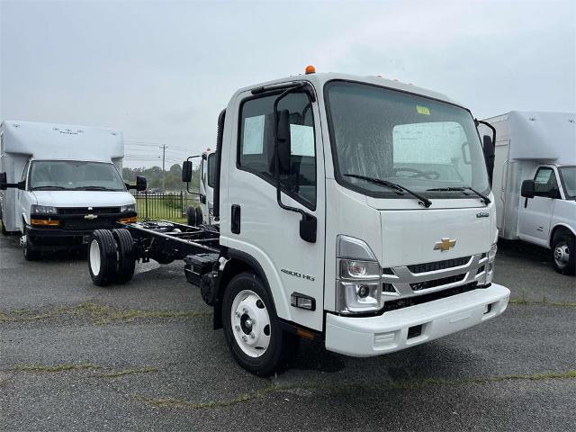 2024 Chevrolet Low Cab Forward 4500 Vehicle Photo in ALCOA, TN 37701-3235