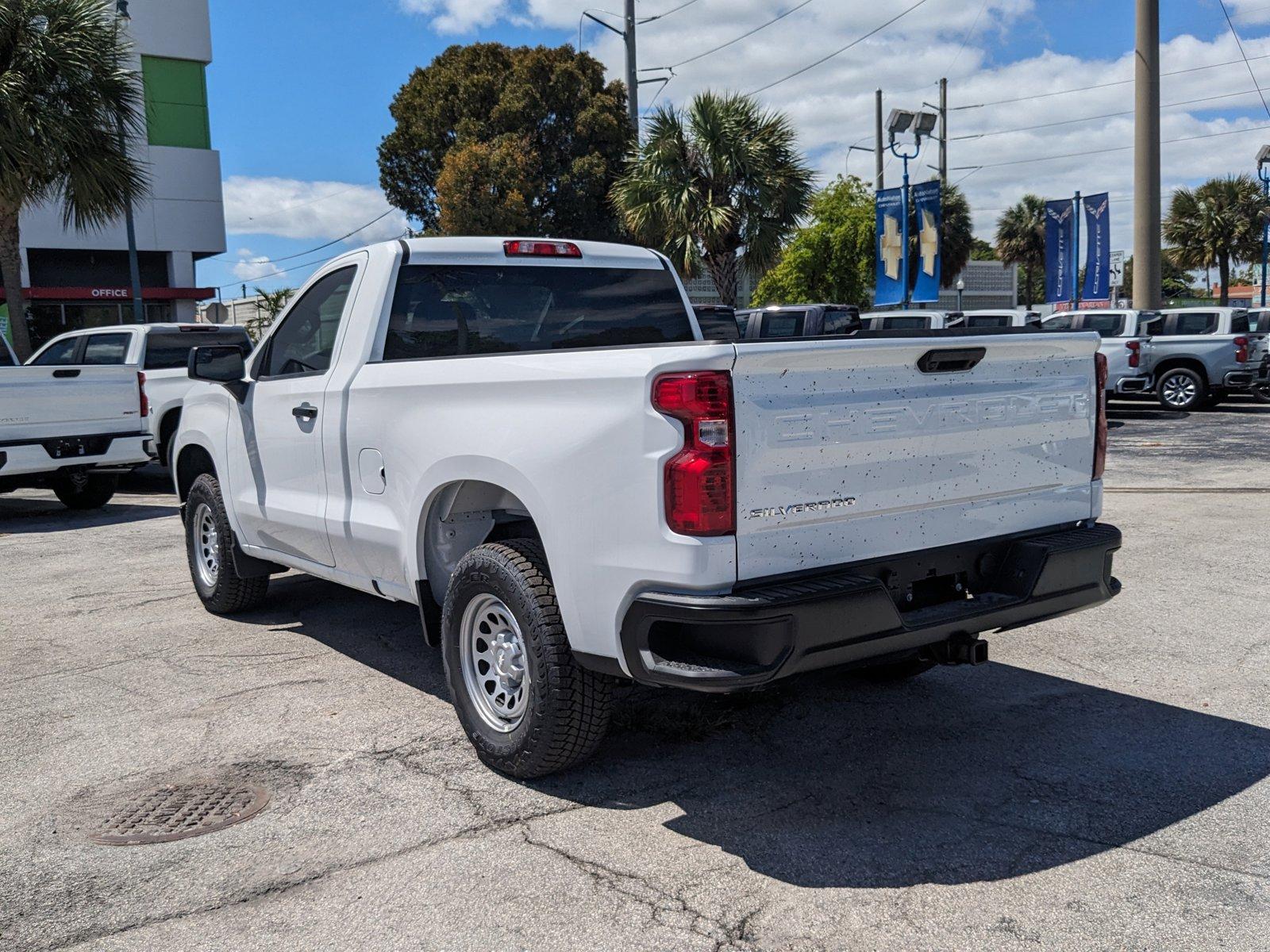 2024 Chevrolet Silverado 1500 Vehicle Photo in MIAMI, FL 33134-2699