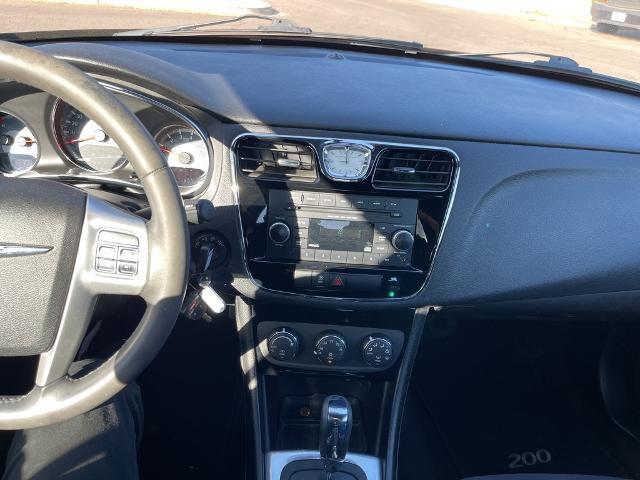 2013 Chrysler 200 Vehicle Photo in GOODYEAR, AZ 85338-1310