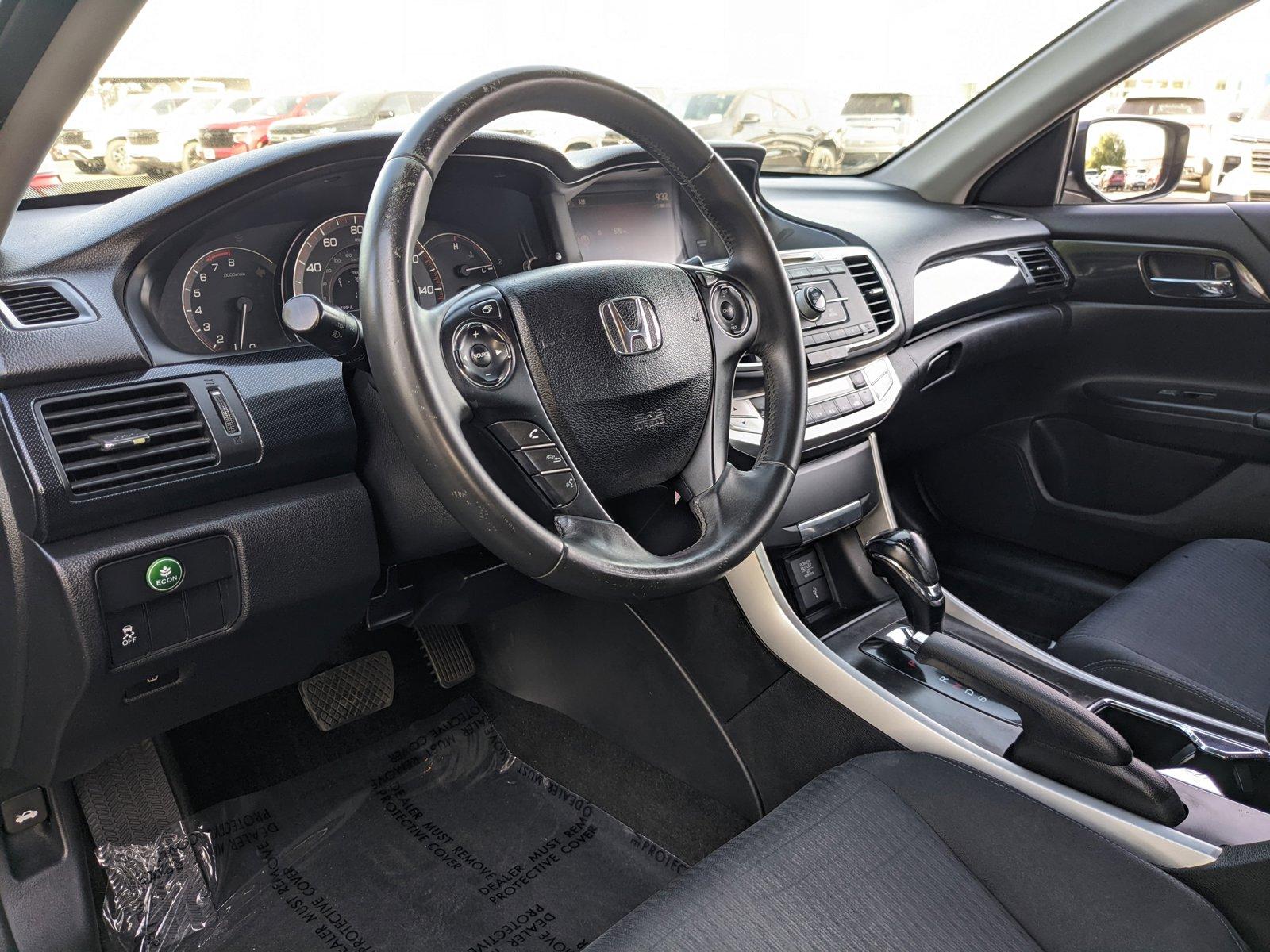 2015 Honda Accord Sedan Vehicle Photo in VALENCIA, CA 91355-1705