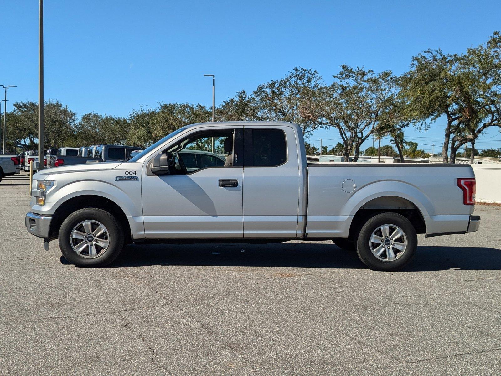 2017 Ford F-150 Vehicle Photo in St. Petersburg, FL 33713