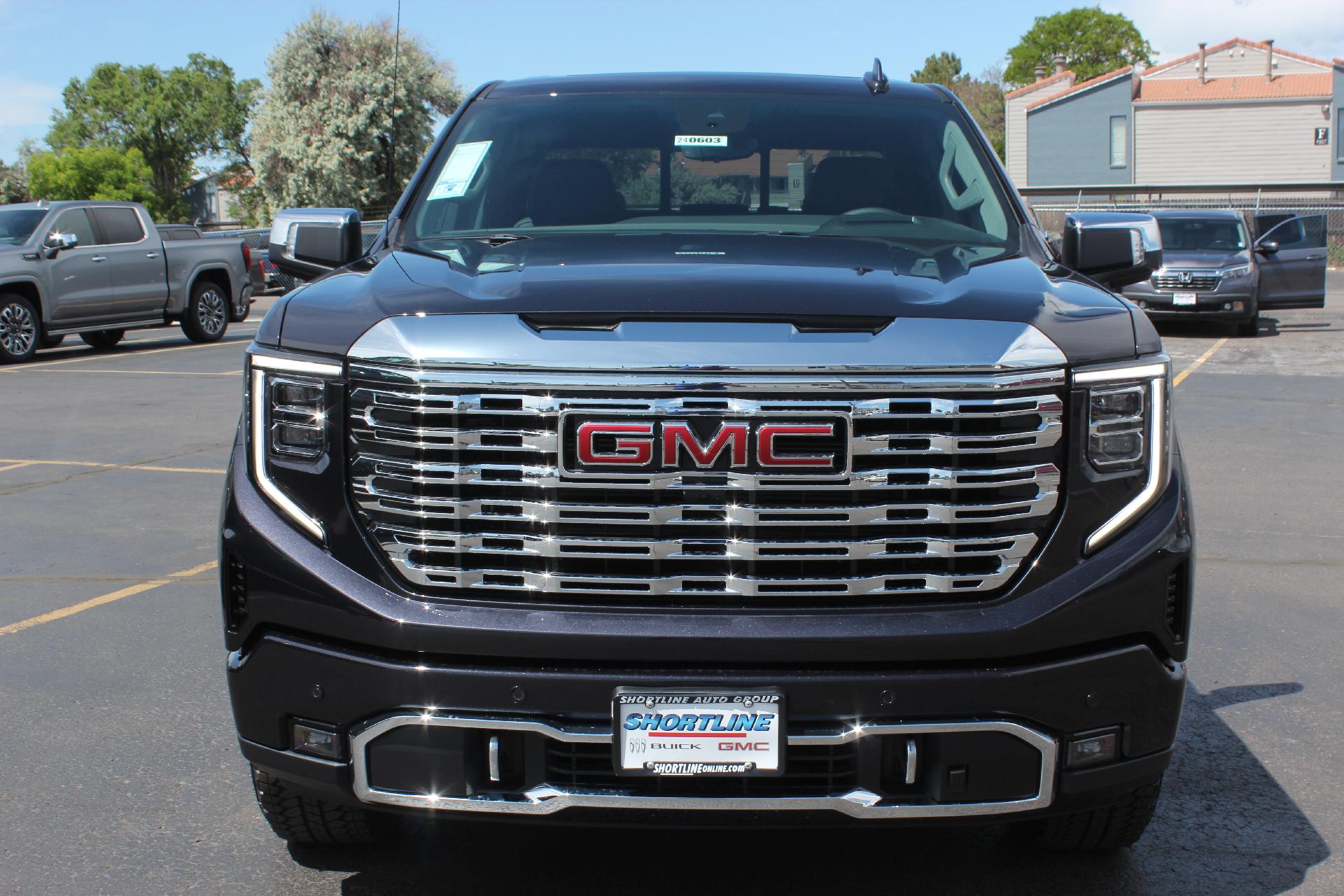 2024 GMC Sierra 1500 Vehicle Photo in AURORA, CO 80012-4011