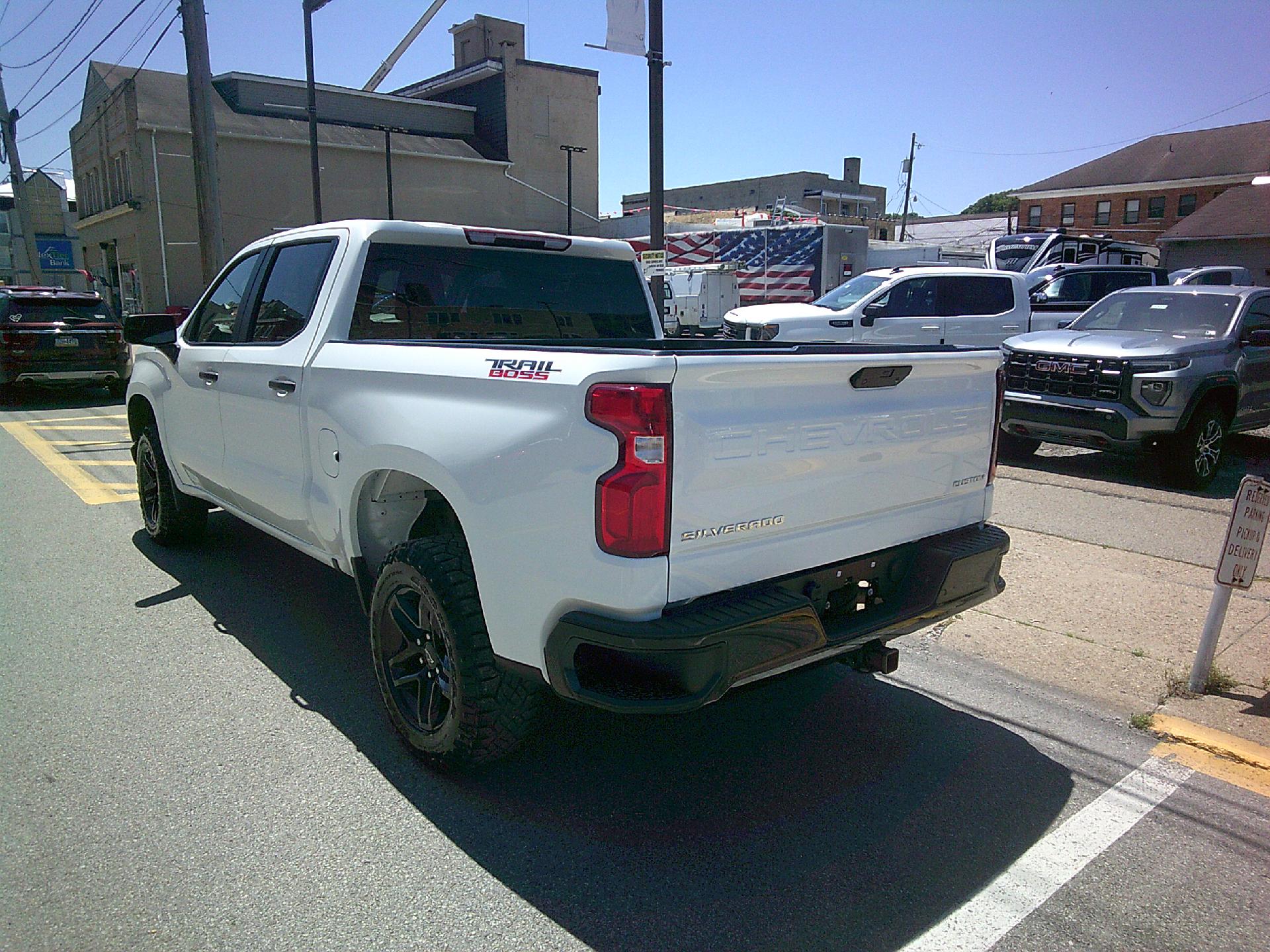 2021 Chevrolet Silverado 1500 Vehicle Photo in KITTANNING, PA 16201-1536