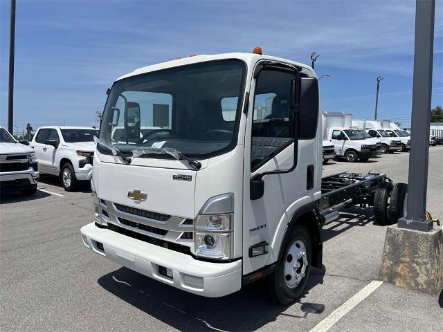 2025 Chevrolet 3500 HG LCF Gas Vehicle Photo in ALCOA, TN 37701-3235